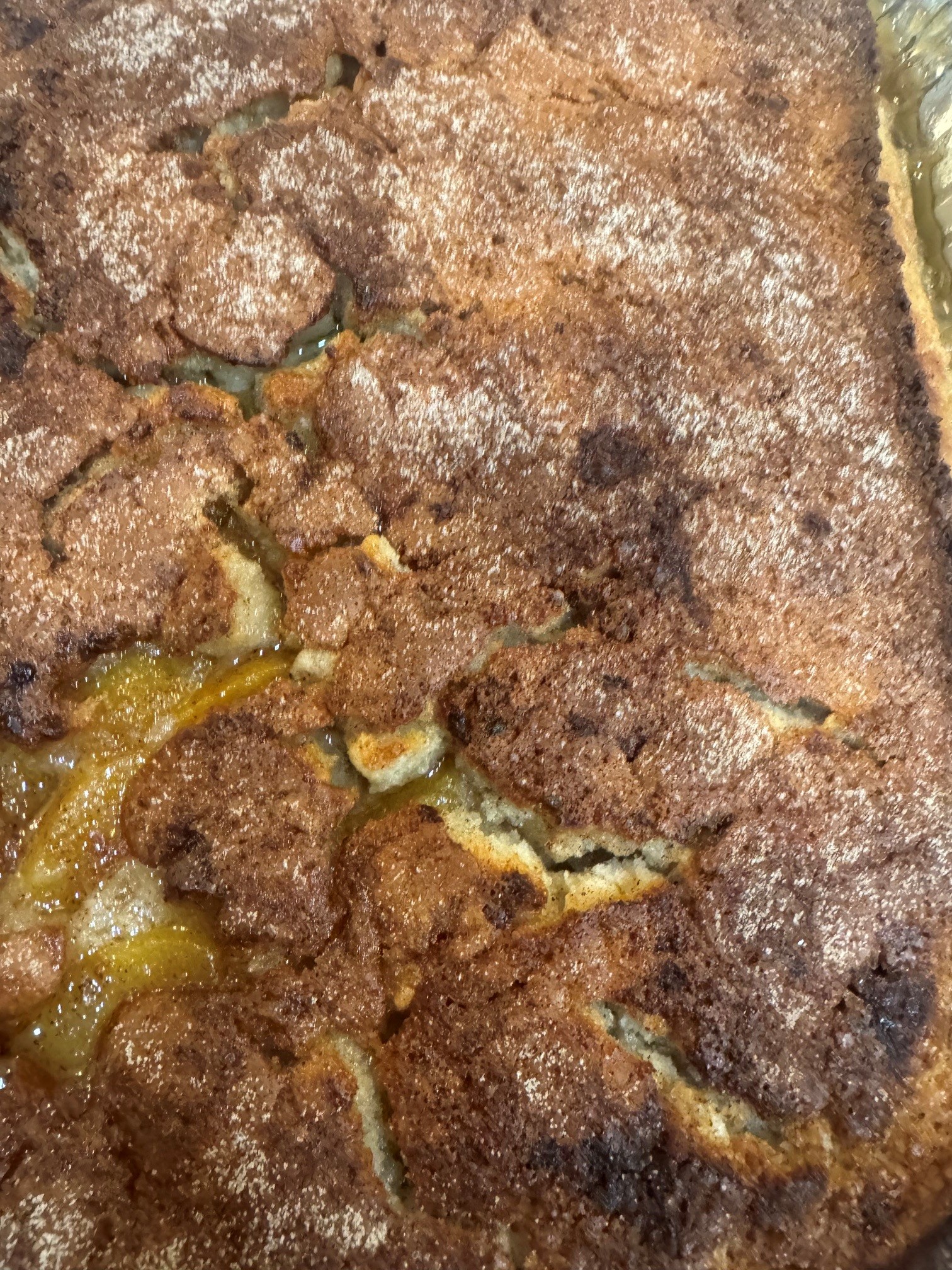 Peach cobbler dessert